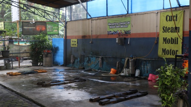 Deaf Cafe & Car Wash Fingertalk, Tunarungu. (Foto: Jafrianto/kumparan)