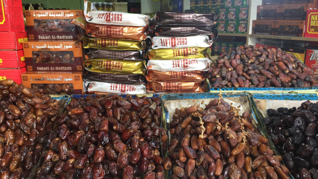 Kurma di Pasar Tanah Abang. (Foto: Selfy Sandra Momongan/kumparan)