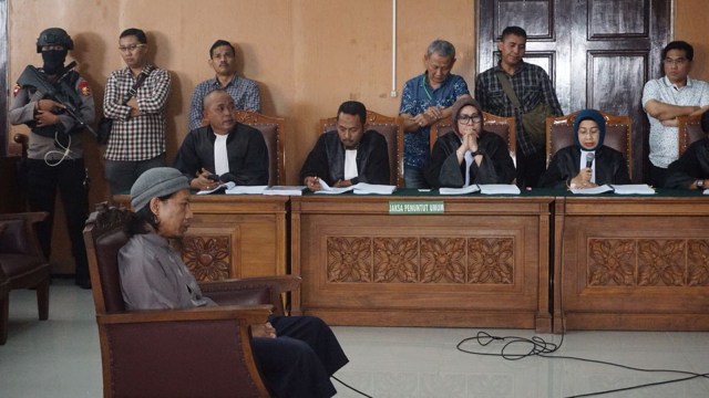 Sidang Aman Abdurrahman (Foto: Garin Gustavian/kumparan)