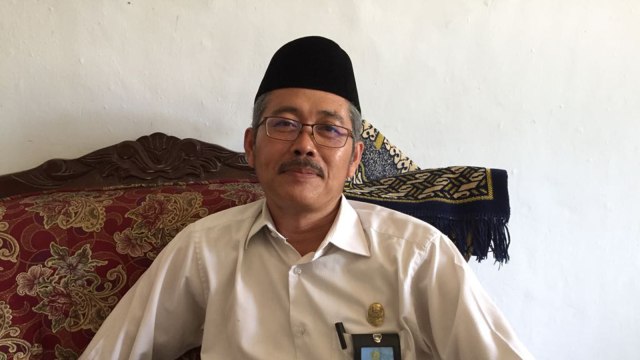 Abdul Haris, Kepala KUA Sukatani (Foto: Marissa Krestianti/kumparan)