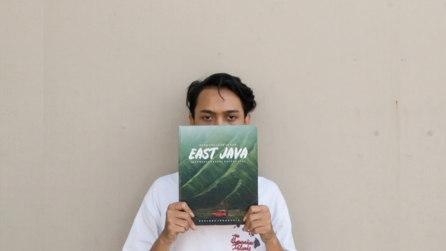 Over the Lens in the East Java karya Joehar. (Foto: Dok. Joehar Adimara)