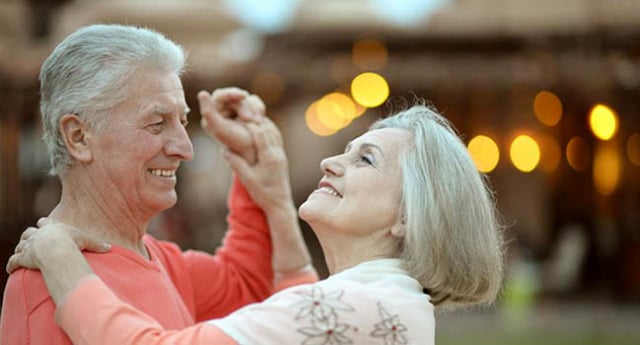 Suami Istri Bisa Tetap Romantis Di Bulan Ramadhan Ini Dia Tipsnya Kumparan Com Suami Istri Bisa Tetap Romantis Di Bulan Ramadhan Ini Dia Tipsnya Kumparan Com
