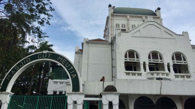 Masjid Cut Meutia, Jakarta Pusat. (Foto: Shika Arimasen Michi/kumparan)