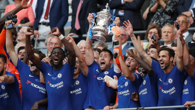 Chelsea juarai Piala FA (Foto: REUTERS/David Klein)
