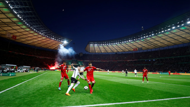 Bayern Muenchen vs Eintracht Frankfurt  (Foto: REUTERS/KAI PFAFFENBACH)