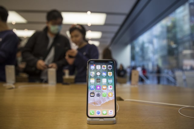 China Perintah Apple Hapus Fungsi Pemanggil pada Aplikasi iOS