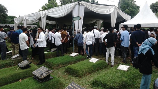 Pemakaman Adara Taista di TPU Tanah Kusir (Foto: Irfan Adi Saputra/kumparan)