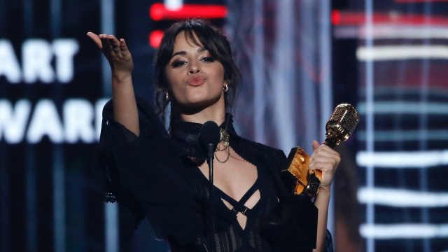 Camila Cabello di Billboard Music Award 2018. (Foto: REUTERS/Mario Anzuoni)