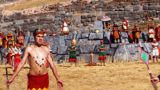 Prosesi upacara Inti Raymi. (Foto: Flickr/jspix1)