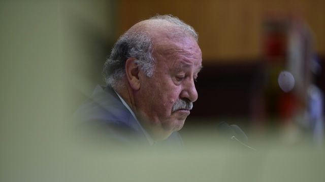 Vicente Del Bosque dalam sesi konferensi pers. (Foto: Pierre-Philippe Marcou/AFP)