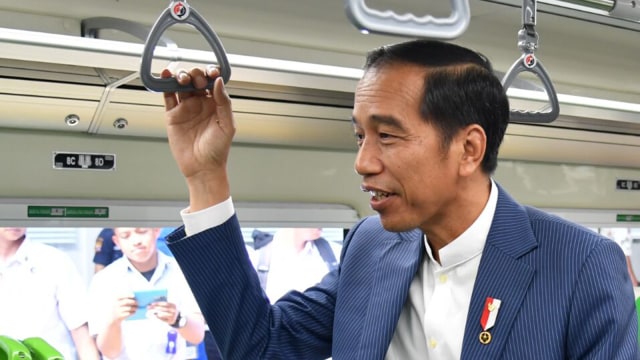 Jokowi di Peresmian Kereta Bandara Minangkabau (Foto: Dok. Biro Pers Setpres)