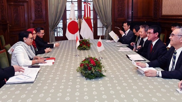 Menlu Retno dan Menlu Jepang  (Foto: Dok Kedutaan Jepang untuk Indonesia)