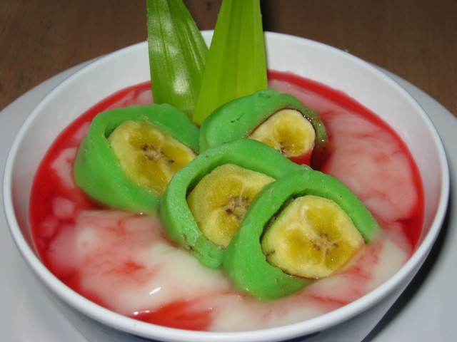 Es pisang ijo (Foto: Dok. Flickr - CJ OPry)