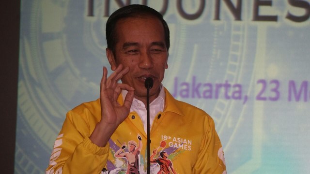 Jokowi di acara buka bersama di DPD Golkar. (Foto: Jamal Ramadhan/kumparan)