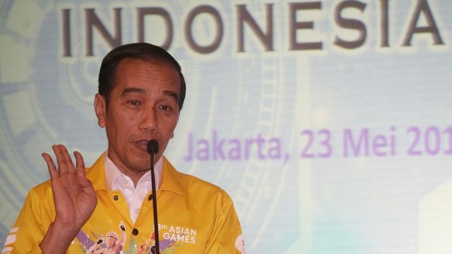 Jokowi di acara buka bersama di DPD Golkar. (Foto: Jamal Ramadhan/kumparan)