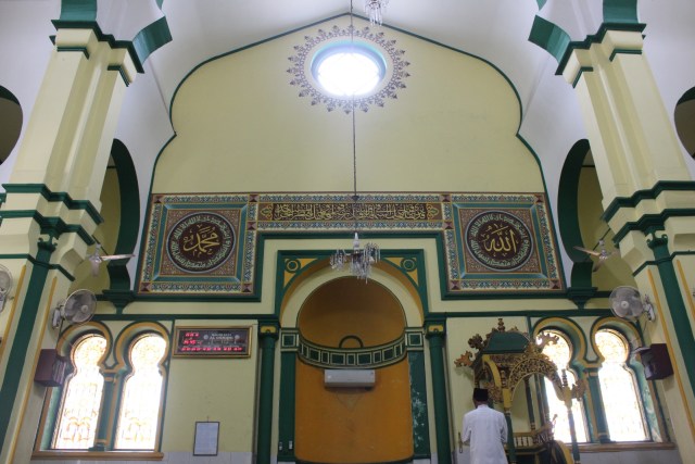 Suasana di dalam Masjid Raya Al Osmani. (Foto: Ade Nurhaliza/kumparan)