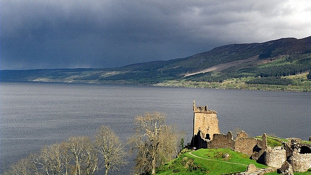 Loch Ness di Skotlandia. (Foto: Sam Fentress via Wikimedia Commons)