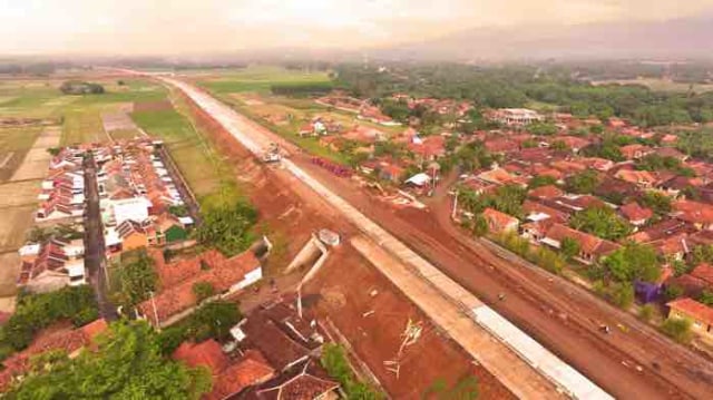 Progres Pembangunan Tol Pemalang-Batang untuk Arus Mudik Lebaran 2018 (1)