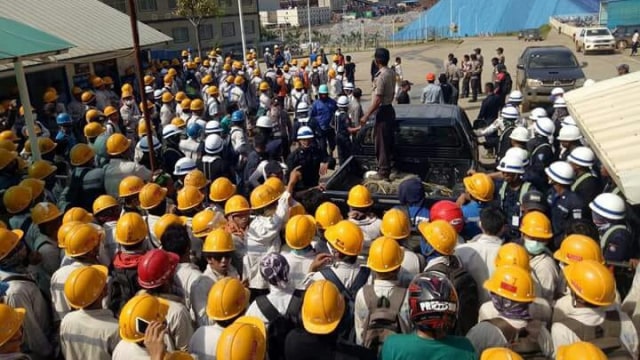 Demo pekerja di Fatufia, Bahodopi, Morowali (Foto: dok. Adriansyah Manu)