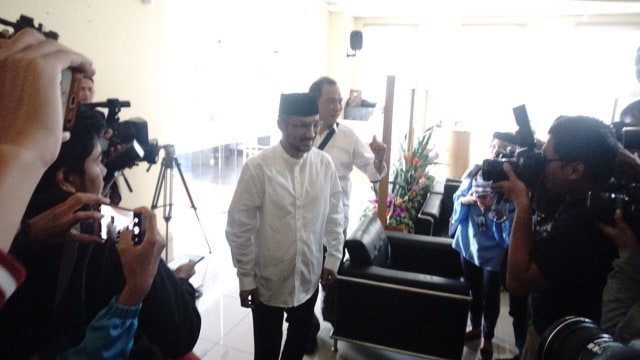 Abraham Samad tiba di kantor DPP PKS (Foto: Fitra Andrianto/kumparan)