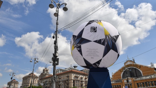 'Bola' final Liga Champions di kota Kiev, Ukraina. (Foto: Sergei Supinsky/AFP)