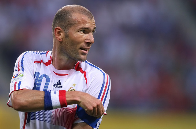 Zidane di Piala Dunia 2006. (Foto: PATRIK STOLLARZ / AFP)