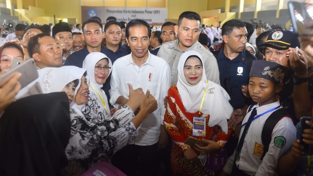 Jokowi Bertemu 500 Guru di Majalengka (Foto: Biro Pers Setpres/Muchlis Jr)