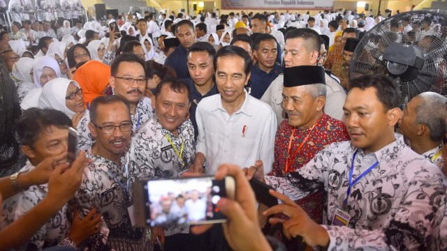 Jokowi Bertemu 500 Guru di Majalengka (Foto: Biro Pers Setpres/Muchlis Jr)