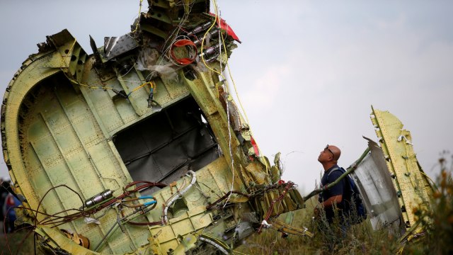 Pesawat Malaysia Airlines MH17 yang jatuh. (Foto: REUTERS/Maxim Zmeyev)