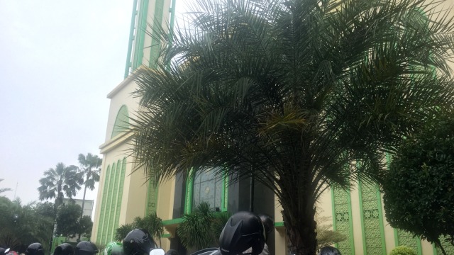 Pohon Kurma di Masjid Al Barkah, Bekasi Selatan. (Foto: Andreas Ricky Febrian/kumparan)