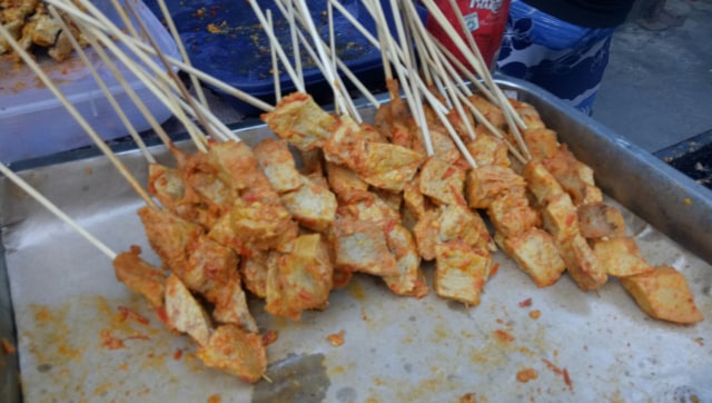 Sate susu khas Kampung Jawa, Denpasar (Foto: Cisilia Agustina/kumparan)