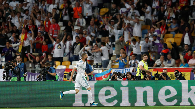 Karim Benzema merayakan gol (Foto: Reuters/Andrew Boyers)
