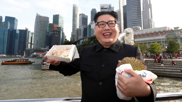 Kim Jong-un Gadungan di Singapura (Foto: Edgar Su/Reuters)