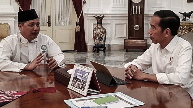 Usamah Hisyam dan Presiden Jokowi. (Foto: Dok. usamahhisyam.com)