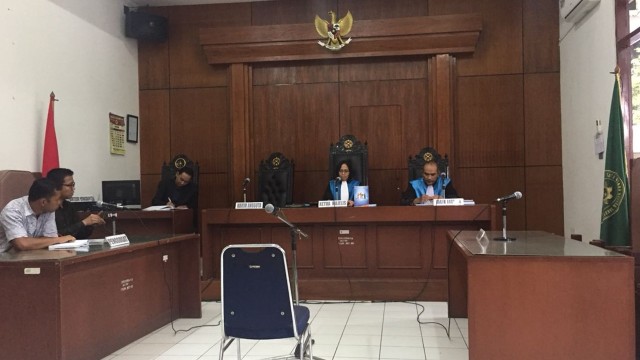 Sidang Pembacaan Gugatan Koalisi Teluk Jakarta  (Foto: Reki Febrian/kumparan)