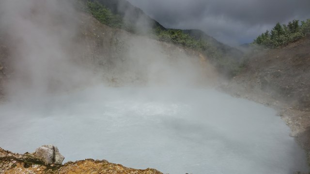 Boiling Lake (Foto: Flickr / Samenargentine)