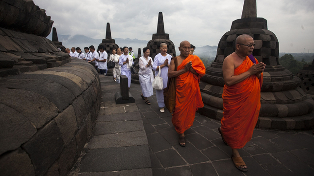 Waisak, Menag Ajak Rekatkan Tali Persaudaraan dan Sukseskan Restorasi Borobudur (46343)