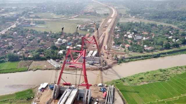 Proyek Jembatan Kali Kuto. (Foto: Prima Gerhard/kumparan)