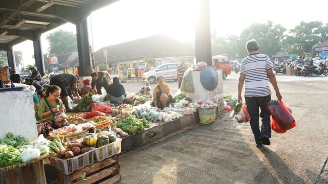 Pedagang di Terminal Pasar Minggu. (Foto: Nugroho Sejati/kumparan)