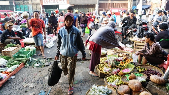 Pedagang di Terminal Pasar Minggu. (Foto: Nugroho Sejati/kumparan)