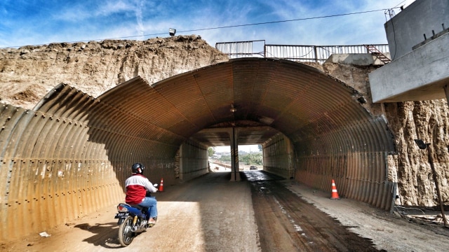 Suasana pembangunan proyek tol Batang-Semarang. (Foto: Aditia Noviansyah/kumparan)