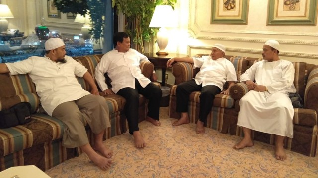Pertemuan Amien Rais dan Prabowo. (Foto: dok. PA 212)