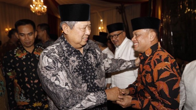 SBY bersalaman dengan Gatot Nurmantyo (Foto: dok. Istimewa)