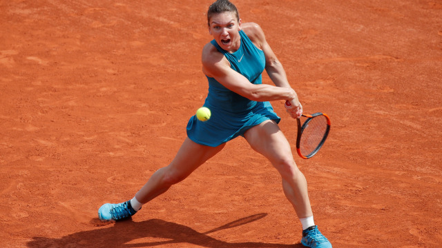 Simona Halep di babak ketiga Roland Garros. (Foto: REUTERS/Charles Platiau)