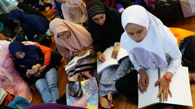 400 Tunanetra Mengikuti Tadarus Nasional Al-Quran Braille di Bandung (1)