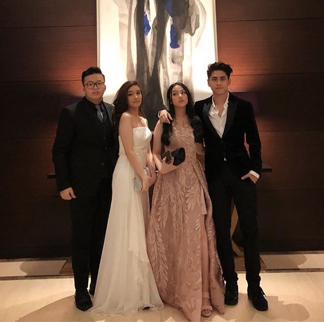 Adu Gaya Anak Artis Saat Hadiri Prom Night Kumparan Com