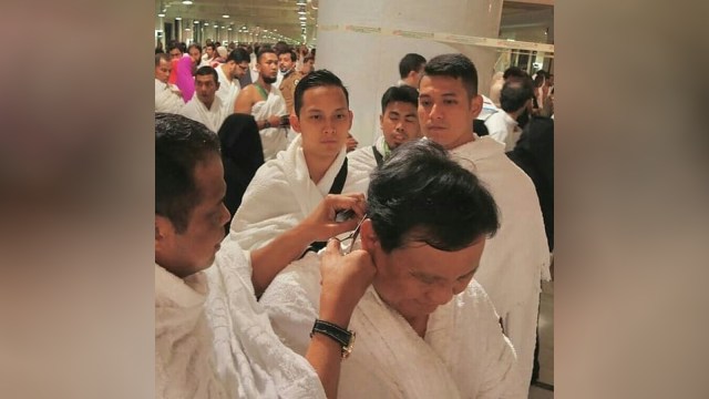 Prabowo umroh di Mekkah. (Foto: Instagram @mediaprabowo)