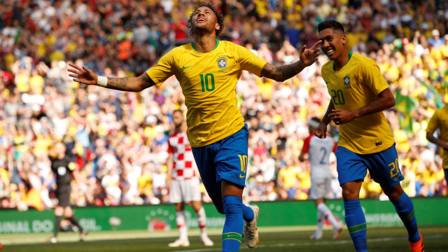 Selebrasi gol Neymar vs Kroasia. (Foto: REUTERS/Andrew Yates)
