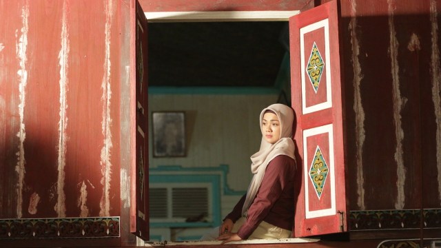 Nirina Zubir main di Film 'Liam & Laila'. (Foto: Dok. Mahakarya Pictures)