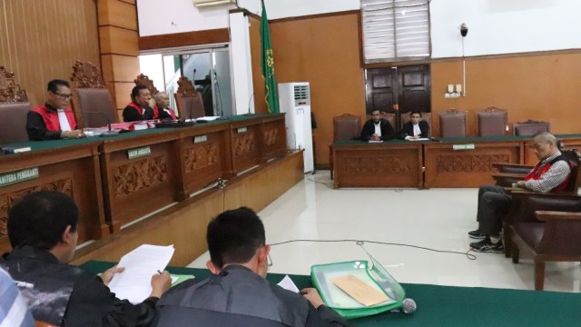 Sidang tuntutan Tio Pakusadewo. (Foto: Munady Widjaja)